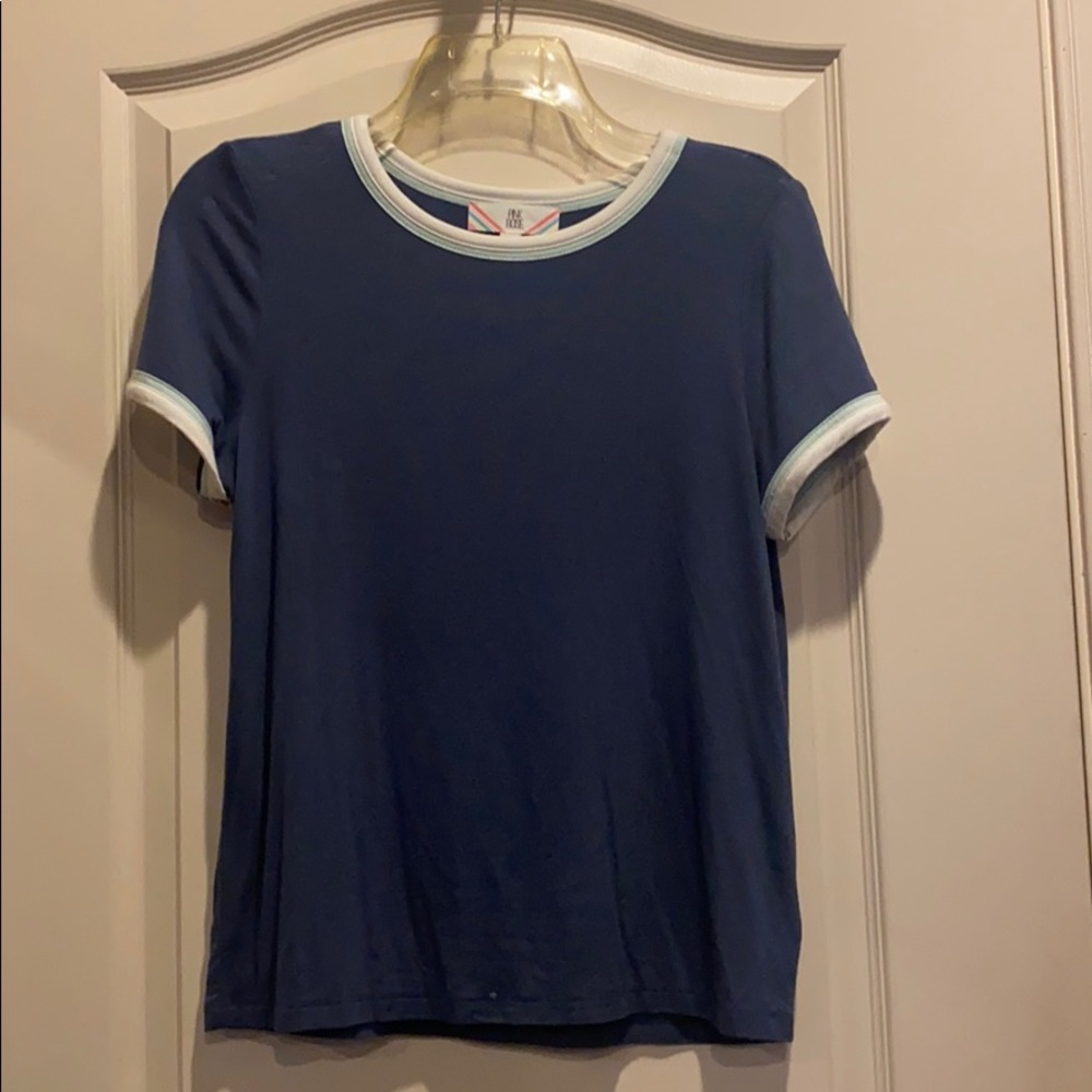 Blue cropped T’shirt